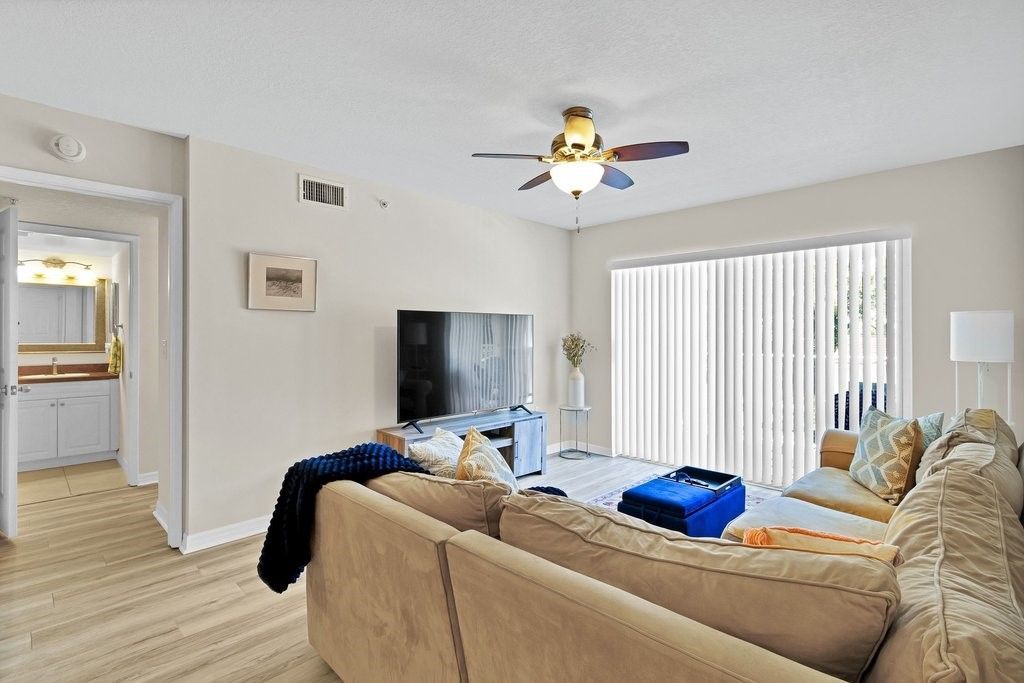 1590 S 42nd Circle, Unit 207, Vero Beach, FL 32967 Photo