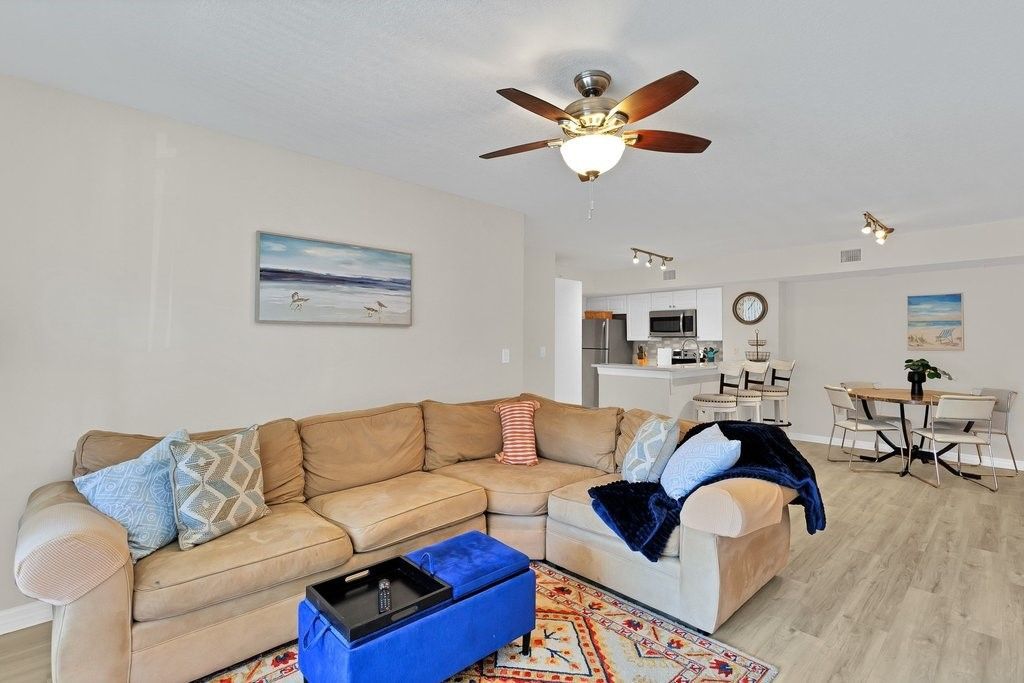1590 S 42nd Circle, Unit 207, Vero Beach, FL 32967 Photo