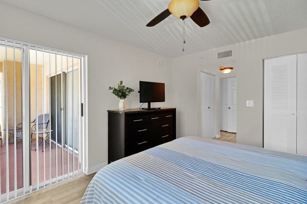 1590 S 42nd Circle, Unit 207, Vero Beach, FL 32967 Photo