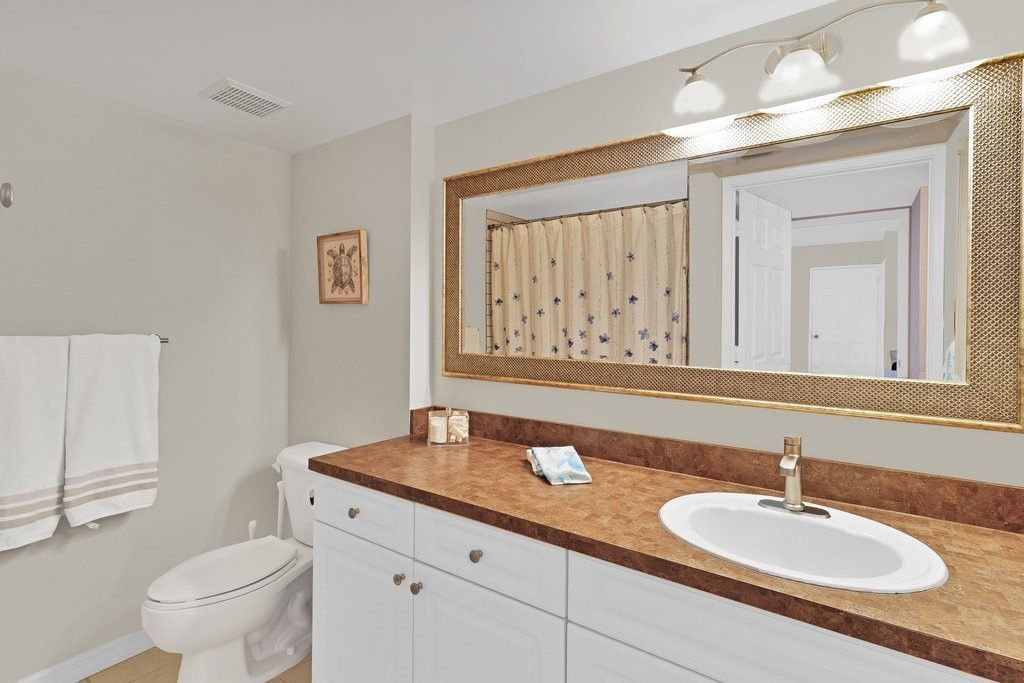 1590 S 42nd Circle, Unit 207, Vero Beach, FL 32967 Photo