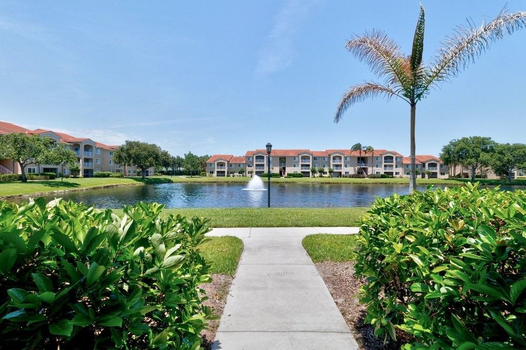 1590 S 42nd Circle, Unit 207, Vero Beach, FL 32967 Photo