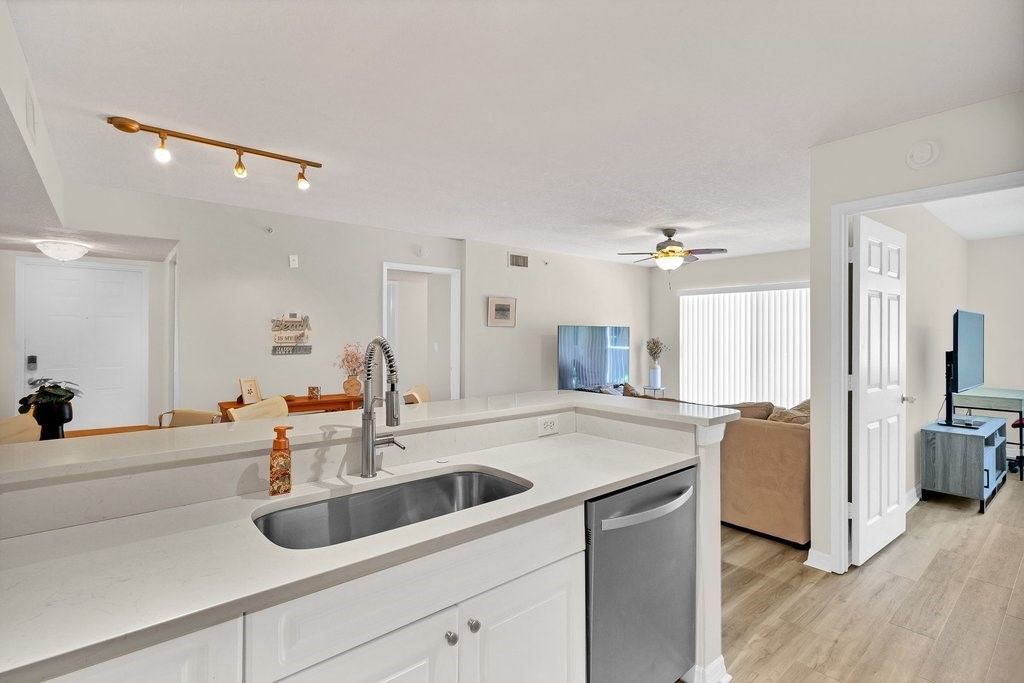 1590 S 42nd Circle, Unit 207, Vero Beach, FL 32967 Photo