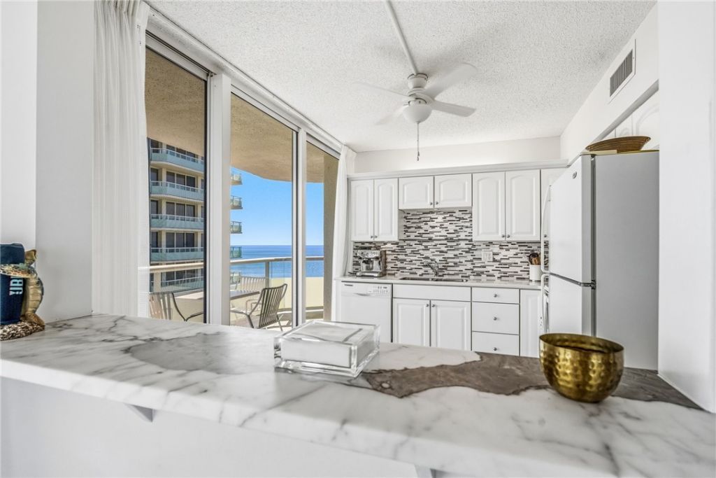 3554 Ocean Drive, Unit 702s, Vero Beach, FL 32963 Photo
