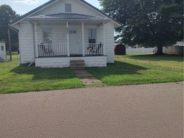 602 Oxford Avenue, Newcomerstown, OH 43832