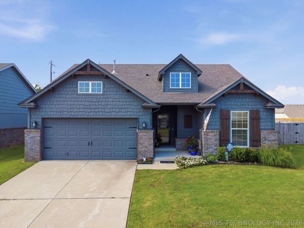 3204 W Charlotte Street , Broken Arrow, OK 74011