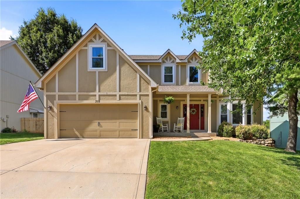 318 Shannon Avenue, Smithville, MO 64089 Main Photo