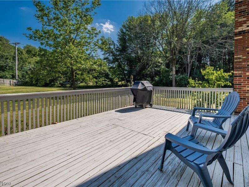 4325 Larchwood Circle NW, Canton, OH 44718 Photo 11