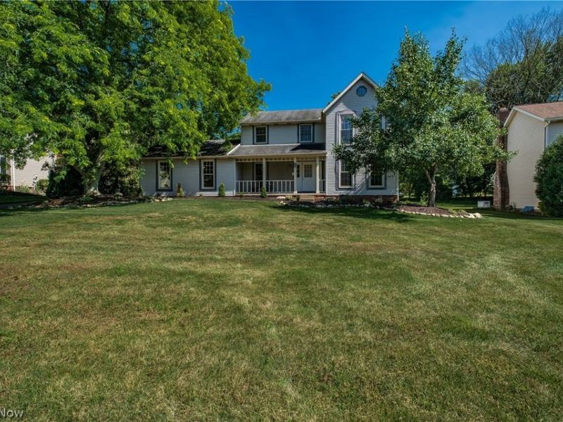 4325 Larchwood Circle NW, Canton, OH 44718 Photo 2