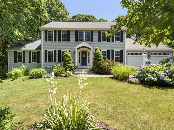 32 Field Road, Medway, MA 02053