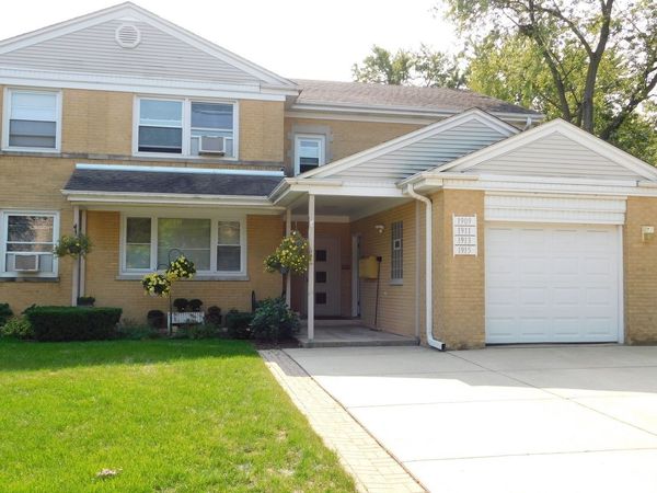 1911 Dewes Street , Unit 1911, Glenview, IL 60025