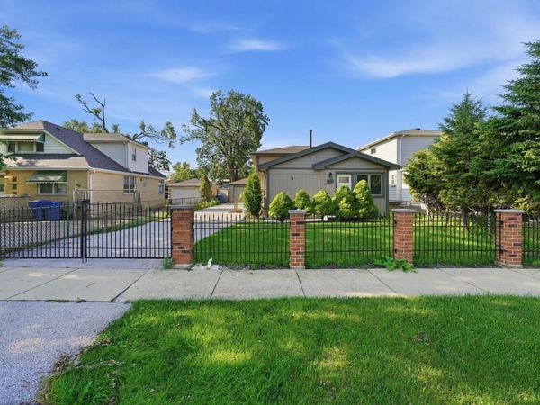 7046 W 72nd Place , Chicago, IL 60638