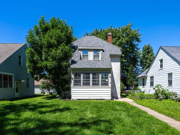 134 S Hazelwood Avenue, Davenport, IA 52802