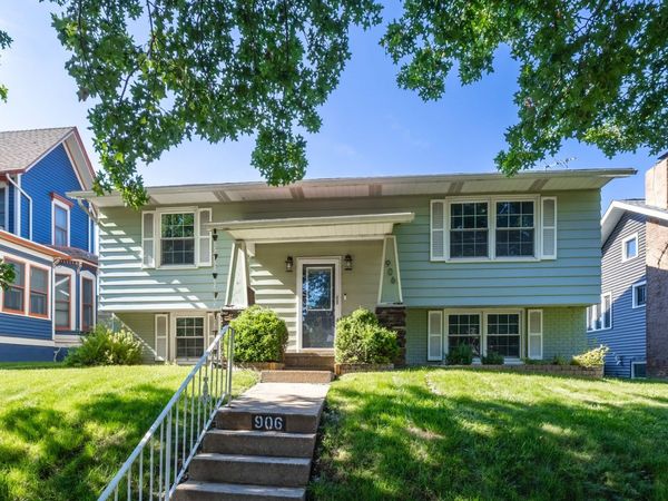 906 E High Street , Davenport, IA 50803