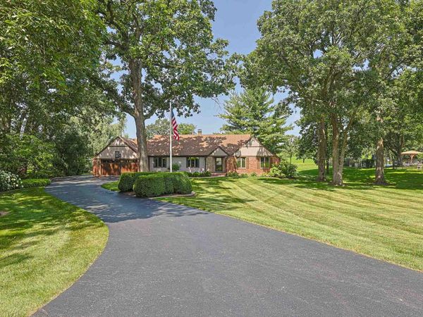 3S654 Terrace Drive , North Aurora, IL 60542