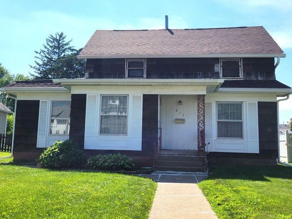 411 39th Street , Moline, IL 61265