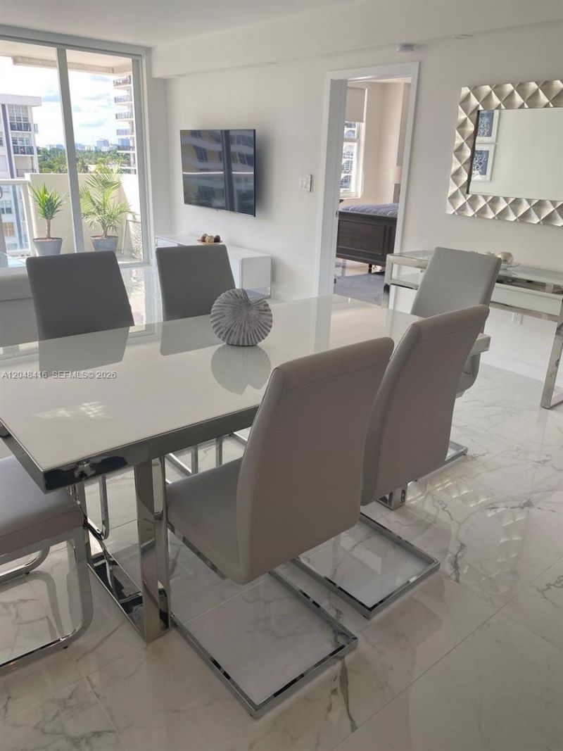 5601 Collins Ave, Unit 722, Miami Beach, FL 33140 Photo