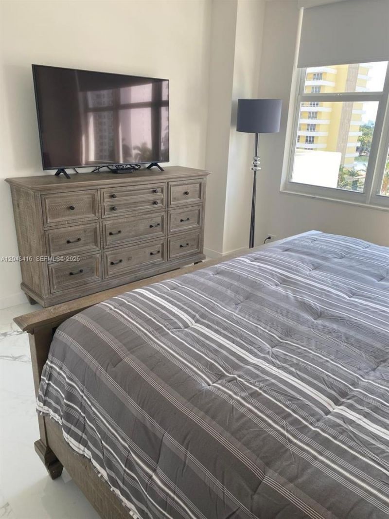 5601 Collins Ave, Unit 722, Miami Beach, FL 33140 Photo