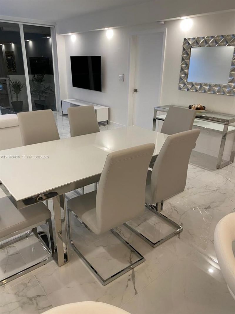 5601 Collins Ave, Unit 722, Miami Beach, FL 33140 Photo