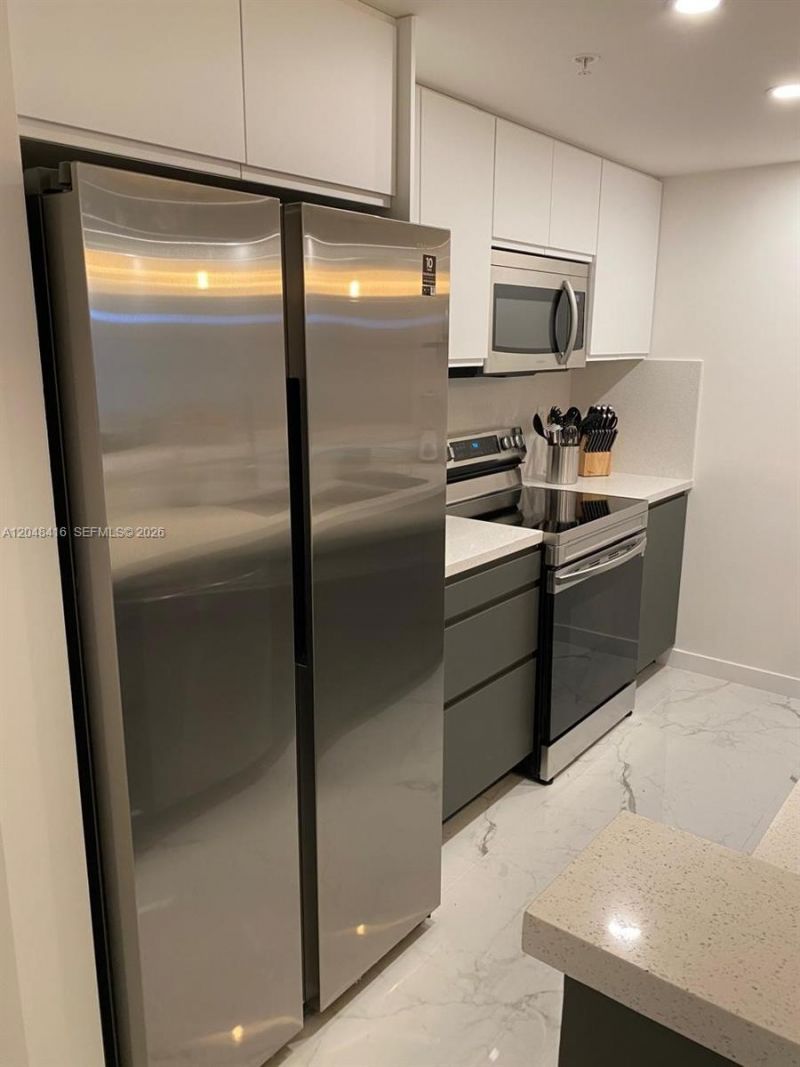 5601 Collins Ave, Unit 722, Miami Beach, FL 33140 Photo