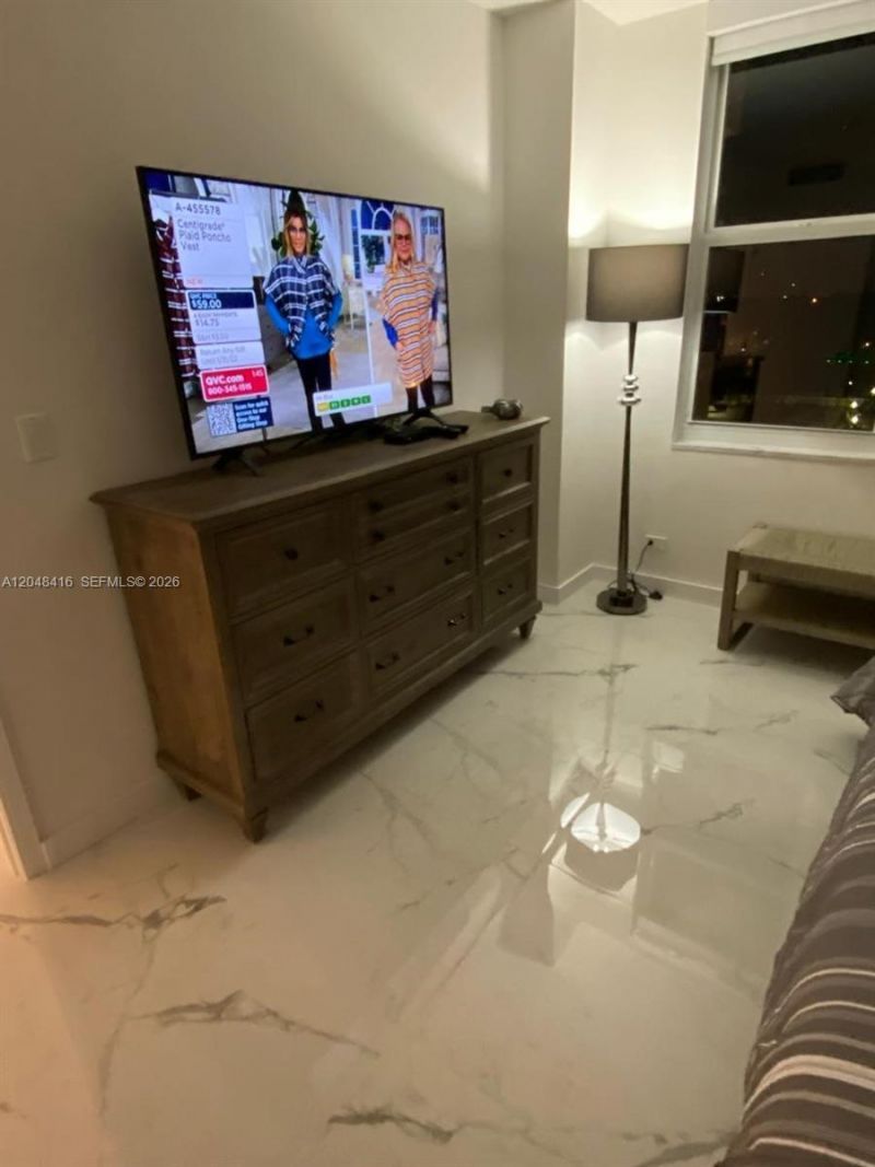 5601 Collins Ave, Unit 722, Miami Beach, FL 33140 Photo