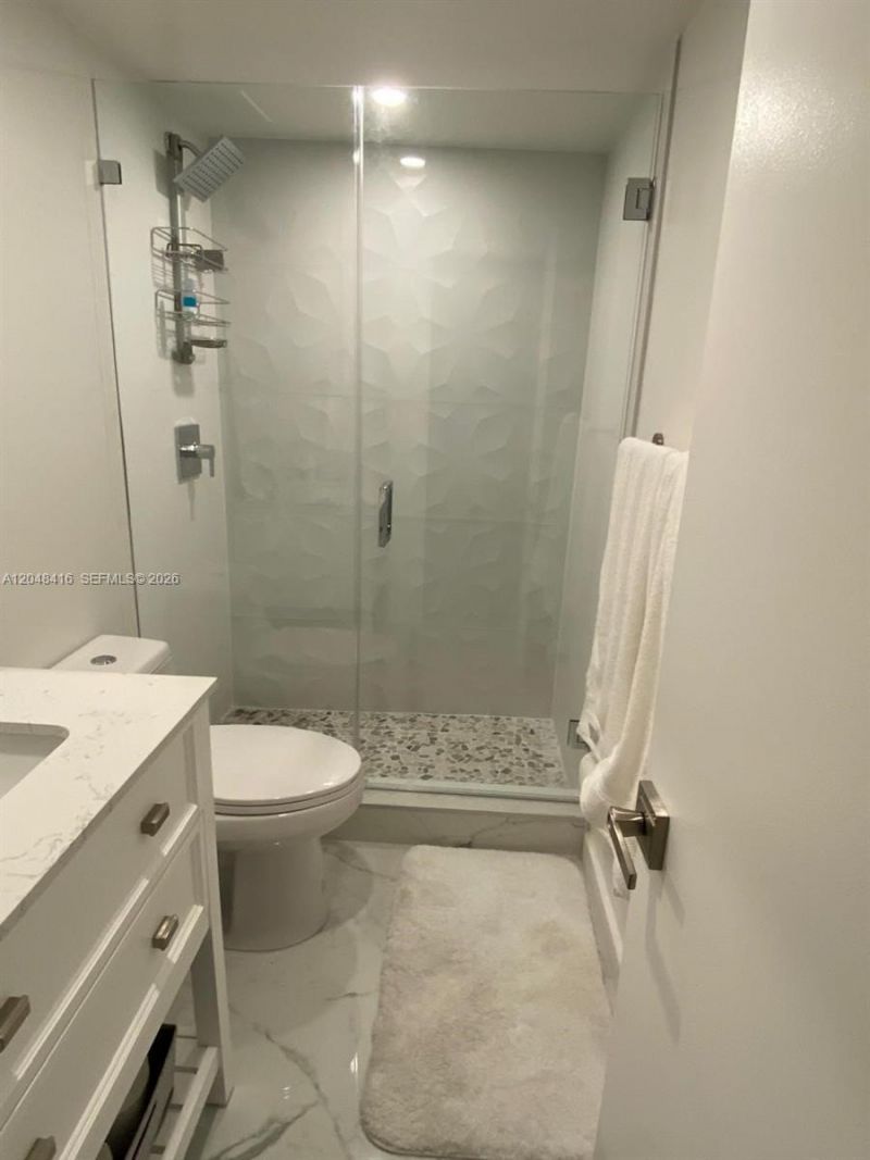 5601 Collins Ave, Unit 722, Miami Beach, FL 33140 Photo