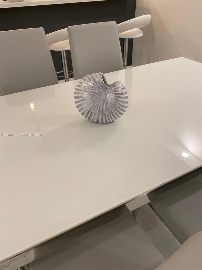 5601 Collins Ave, Unit 722, Miami Beach, FL 33140 Photo