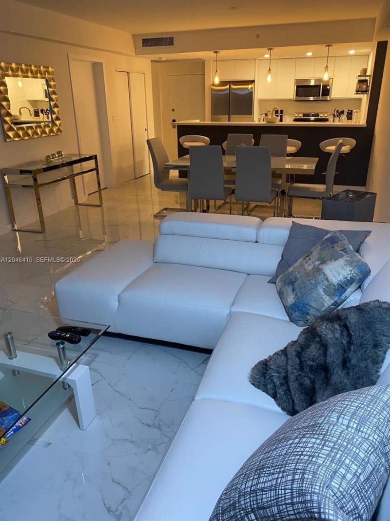 5601 Collins Ave, Unit 722, Miami Beach, FL 33140 Photo