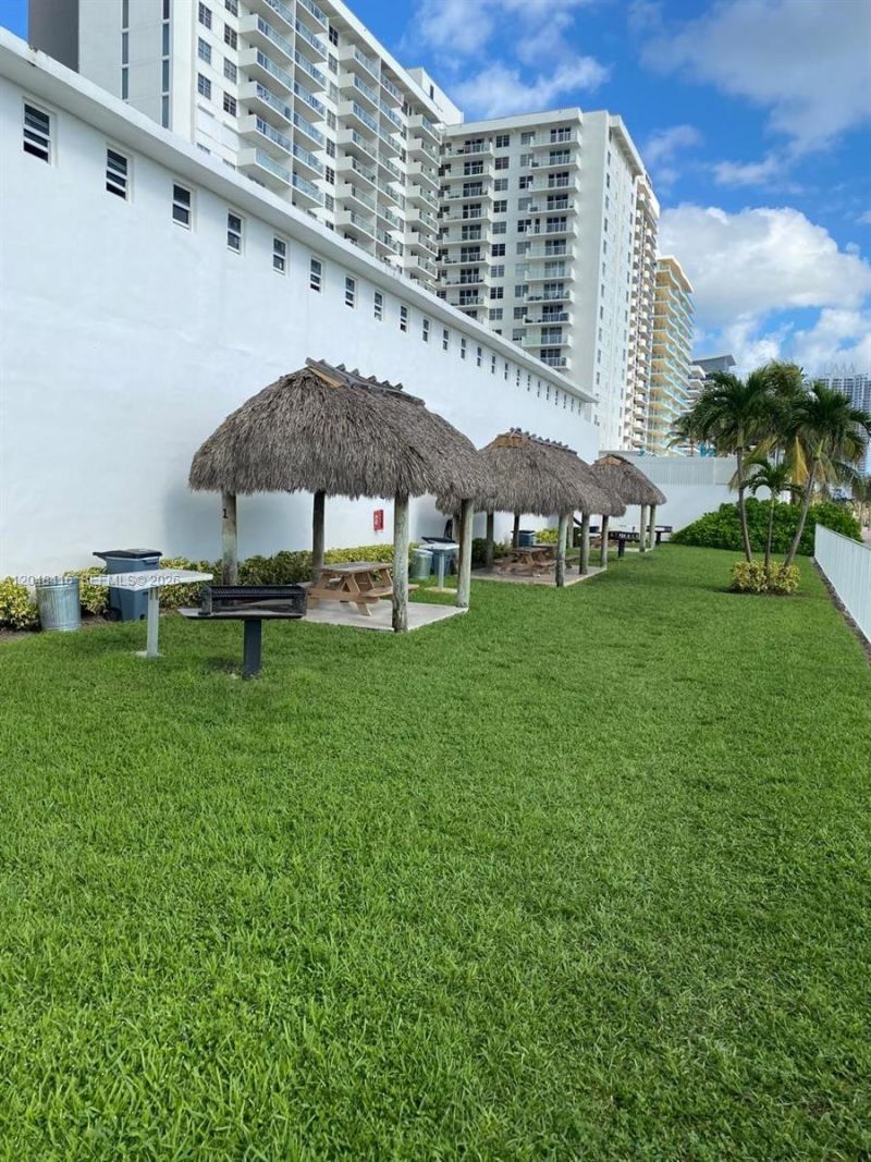 5601 Collins Ave, Unit 722, Miami Beach, FL 33140 Photo