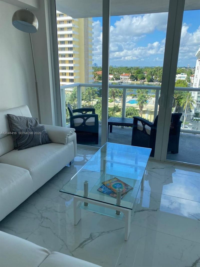 5601 Collins Ave, Unit 722, Miami Beach, FL 33140 Photo