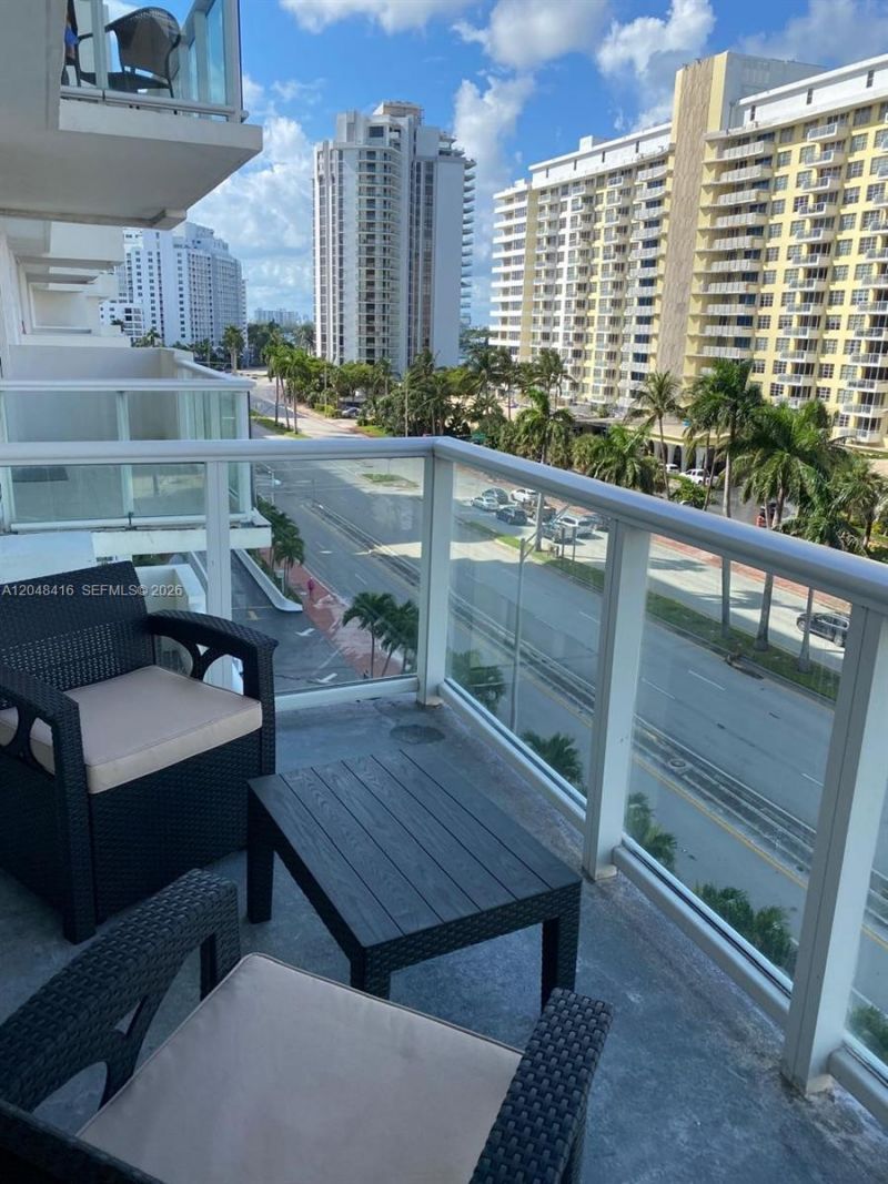 5601 Collins Ave, Unit 722, Miami Beach, FL 33140 Photo
