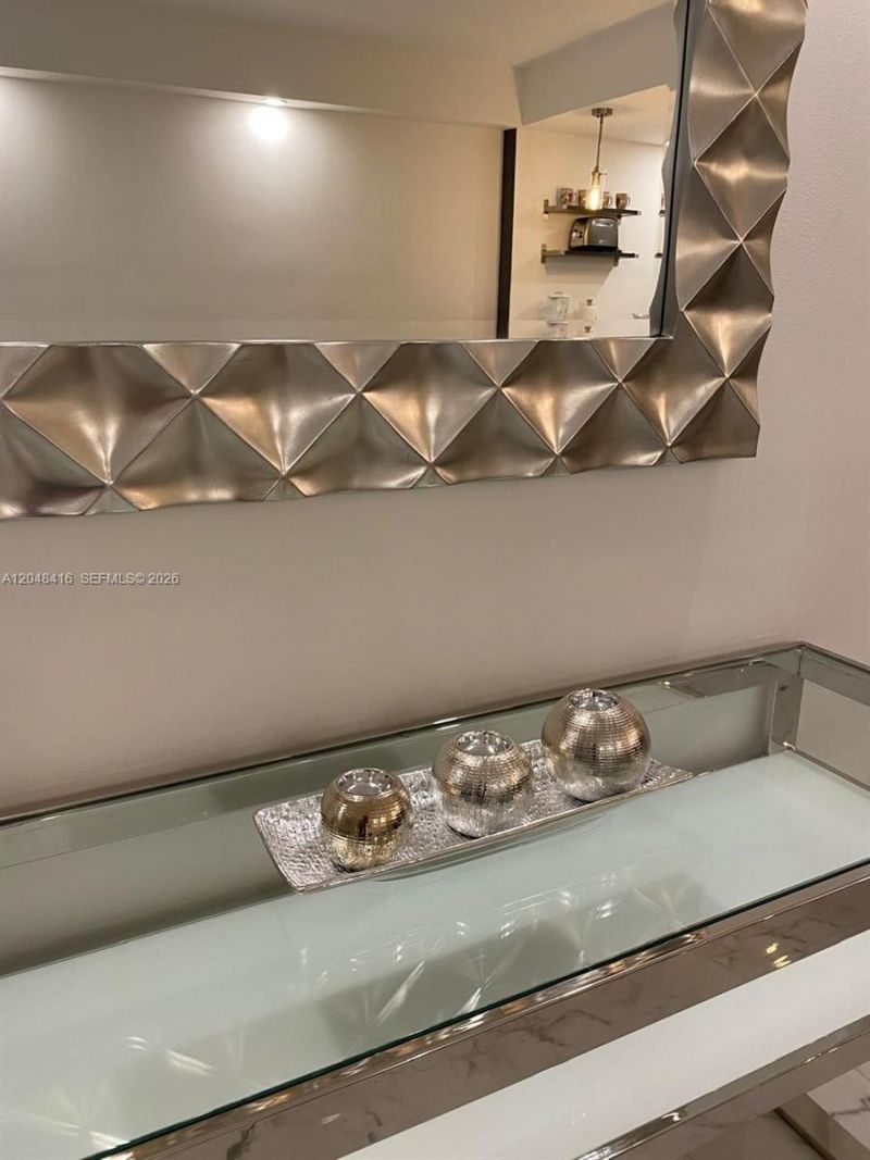 5601 Collins Ave, Unit 722, Miami Beach, FL 33140 Photo