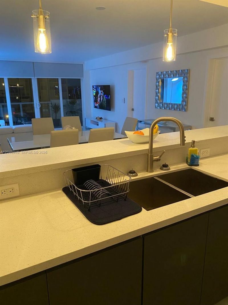 5601 Collins Ave, Unit 722, Miami Beach, FL 33140 Photo