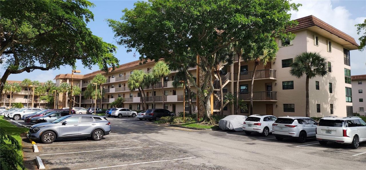 4975 E Sabal Palm Blvd, Unit 311, Tamarac, FL 33319 Photo