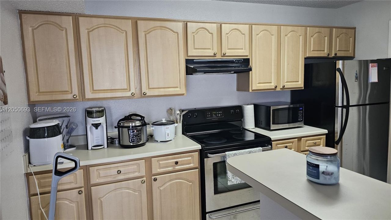 15077 SW 103rd Ter , Unit 8202, Miami, FL 33196 Photo