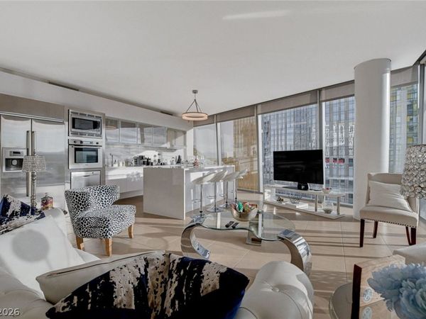 3722 Las Vegas Boulevard , Unit 811, Las Vegas, NV 89158