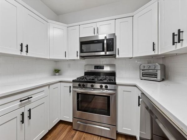 26 School St., Unit 210, Hull, MA 02045