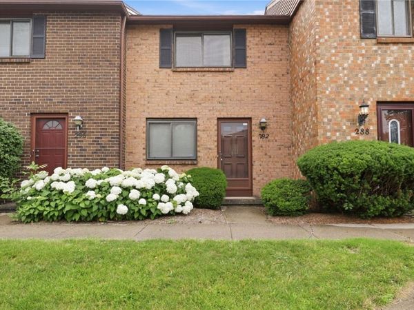 292 Surrey Hill Way, Rochester, NY 14623