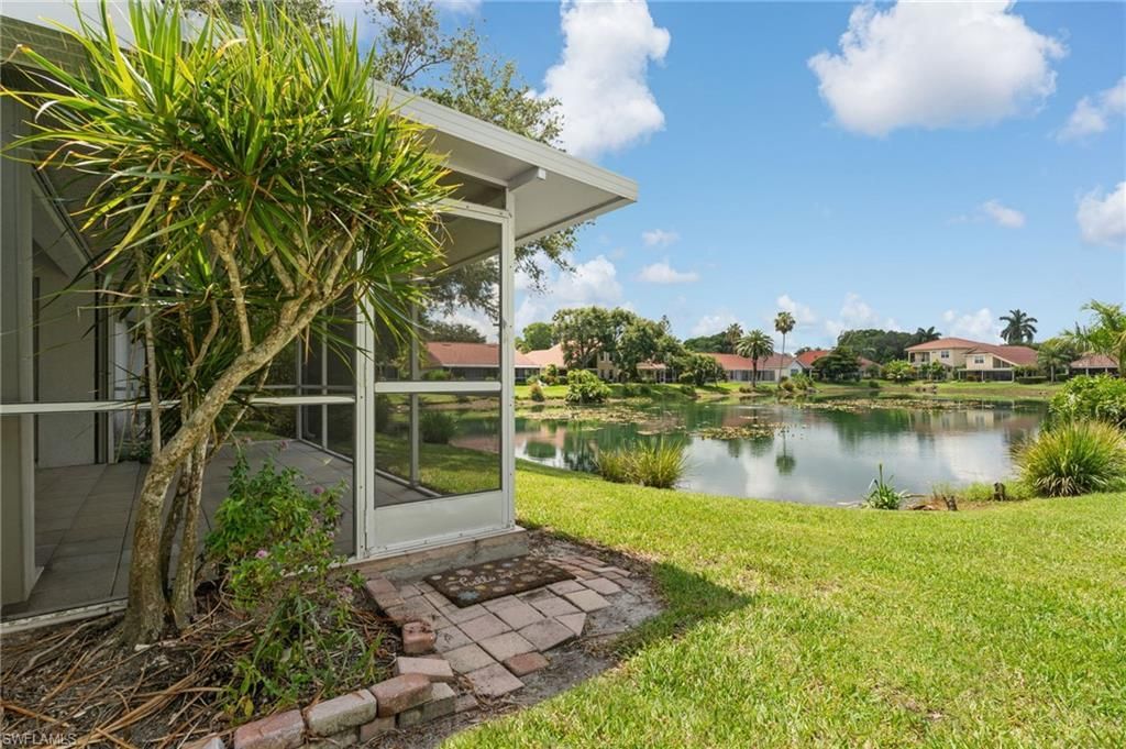 4907 Europa Dr, Naples, FL 34105 Photo