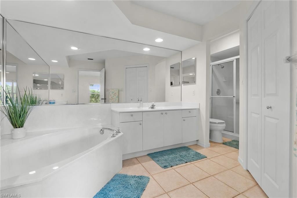 4907 Europa Dr, Naples, FL 34105 Photo