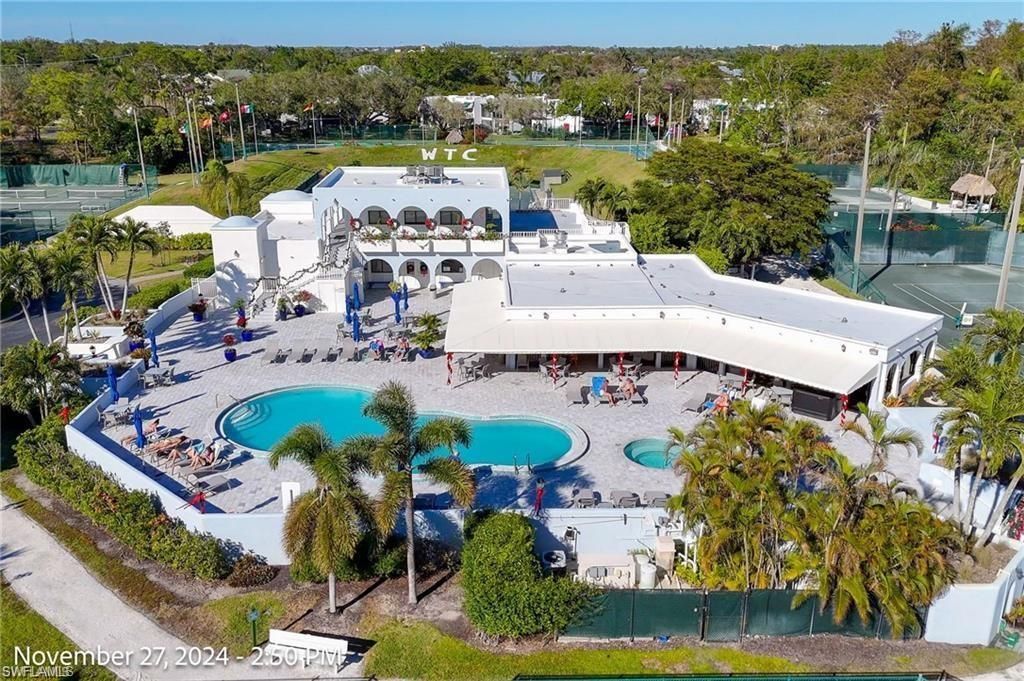 4907 Europa Dr, Naples, FL 34105 Photo