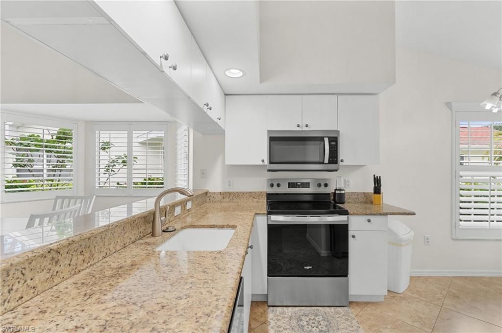 4907 Europa Dr, Naples, FL 34105 Photo