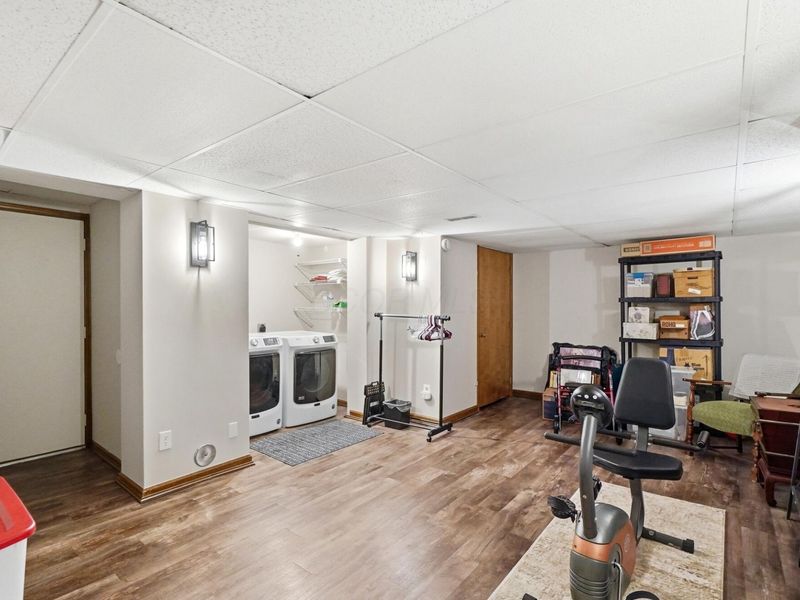 3111 Rivermill Drive, Unit 29, Columbus, OH 43220 Photo 32