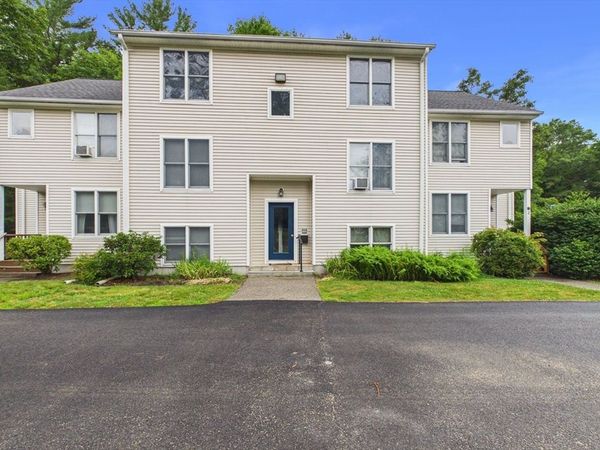 8 Meadowbrook Ct, Unit 8, Oxford, MA 01540