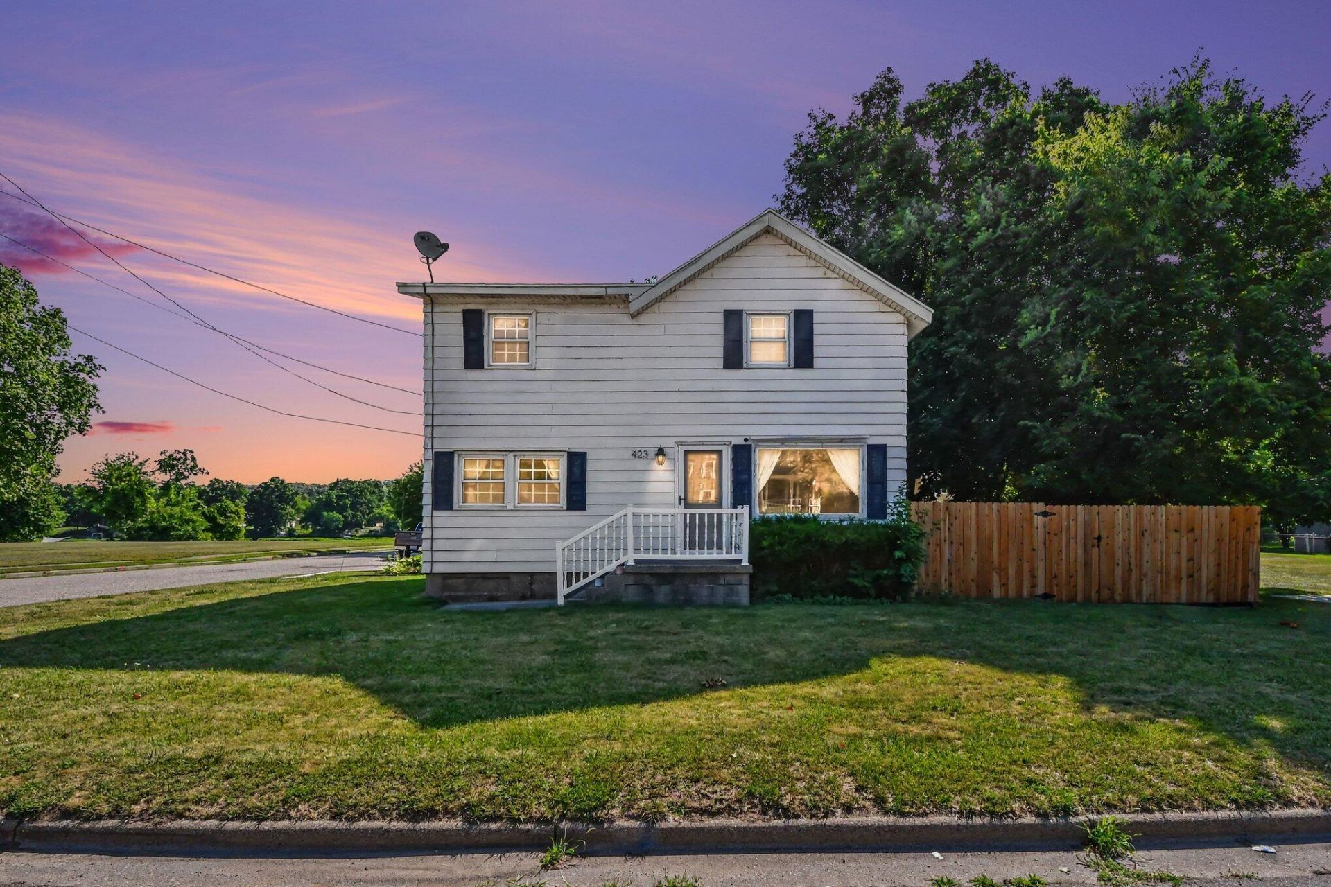 423 N Hudson Street Se, Lowell, MI 49331 Main Photo