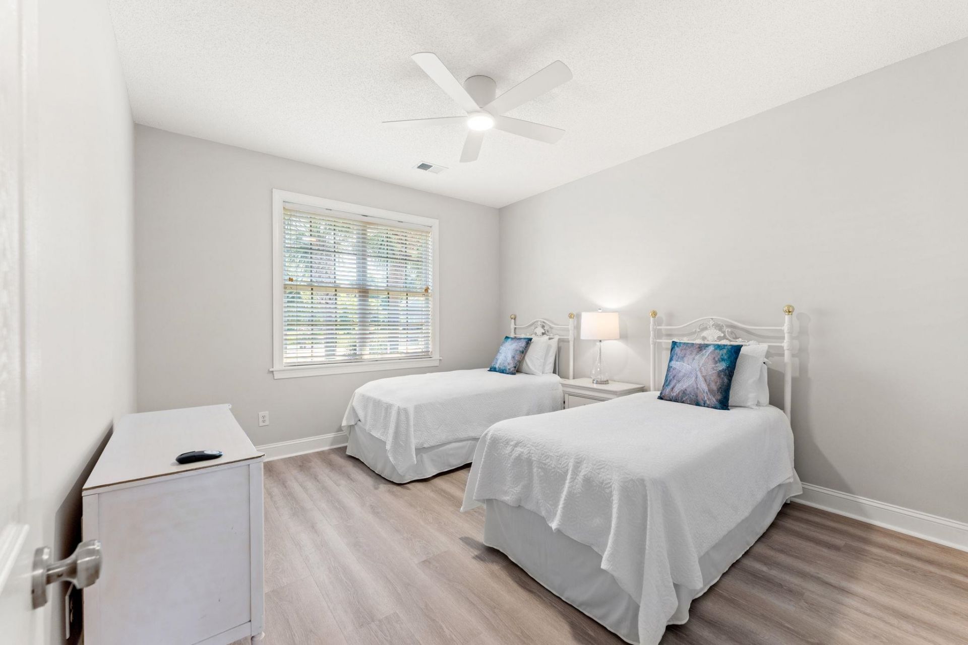 515 Sea Island Way  Photo 20