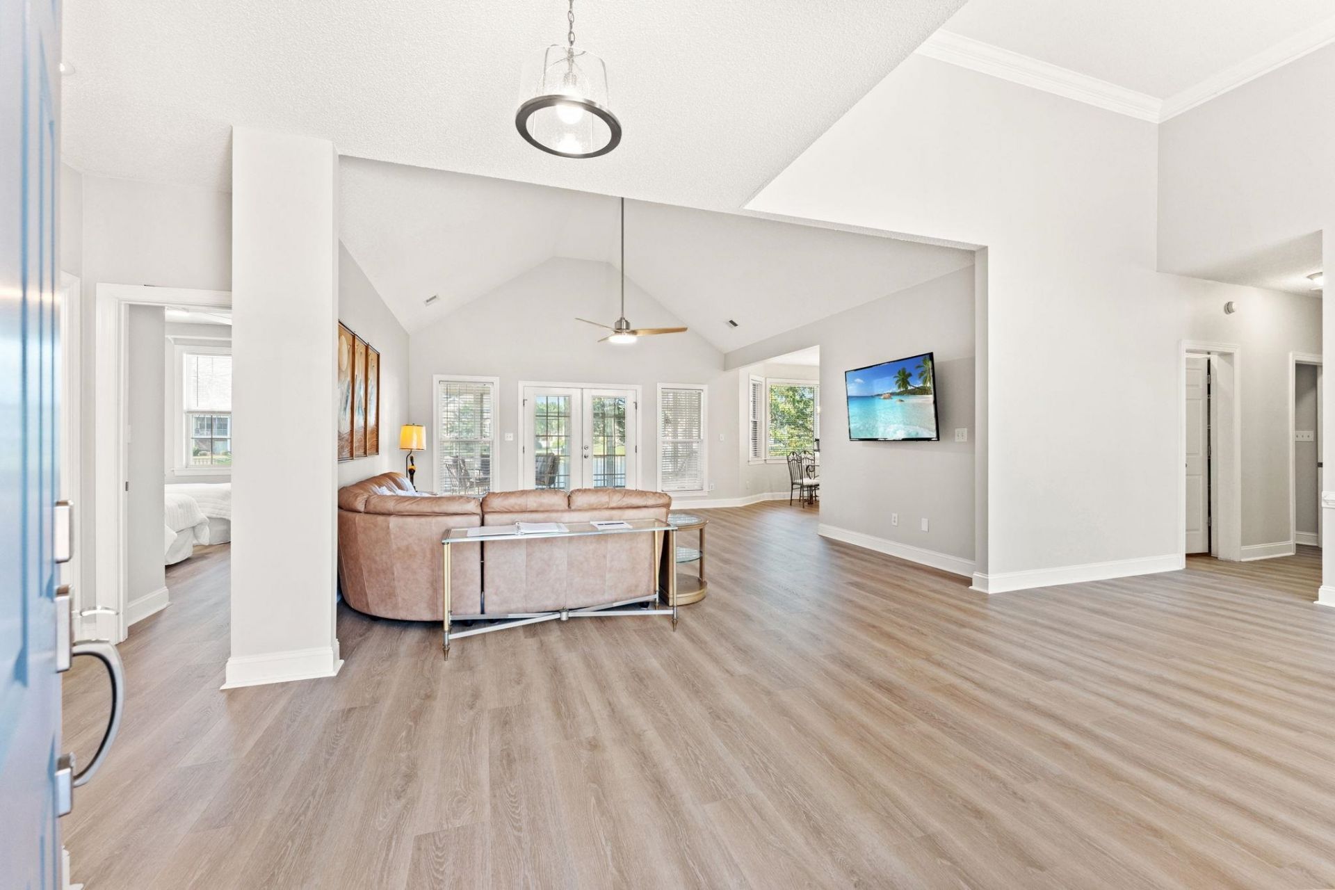 515 Sea Island Way Photo 4