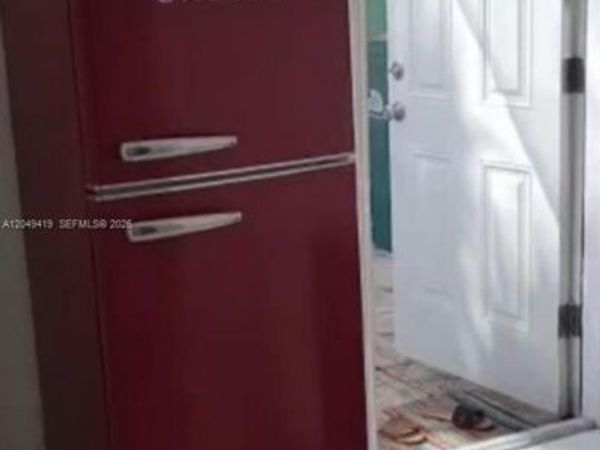 Unit REAR, Miami, FL 33193