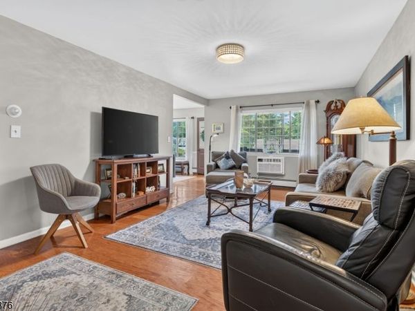 13 Kensington Rd, Chatham, NJ 07928