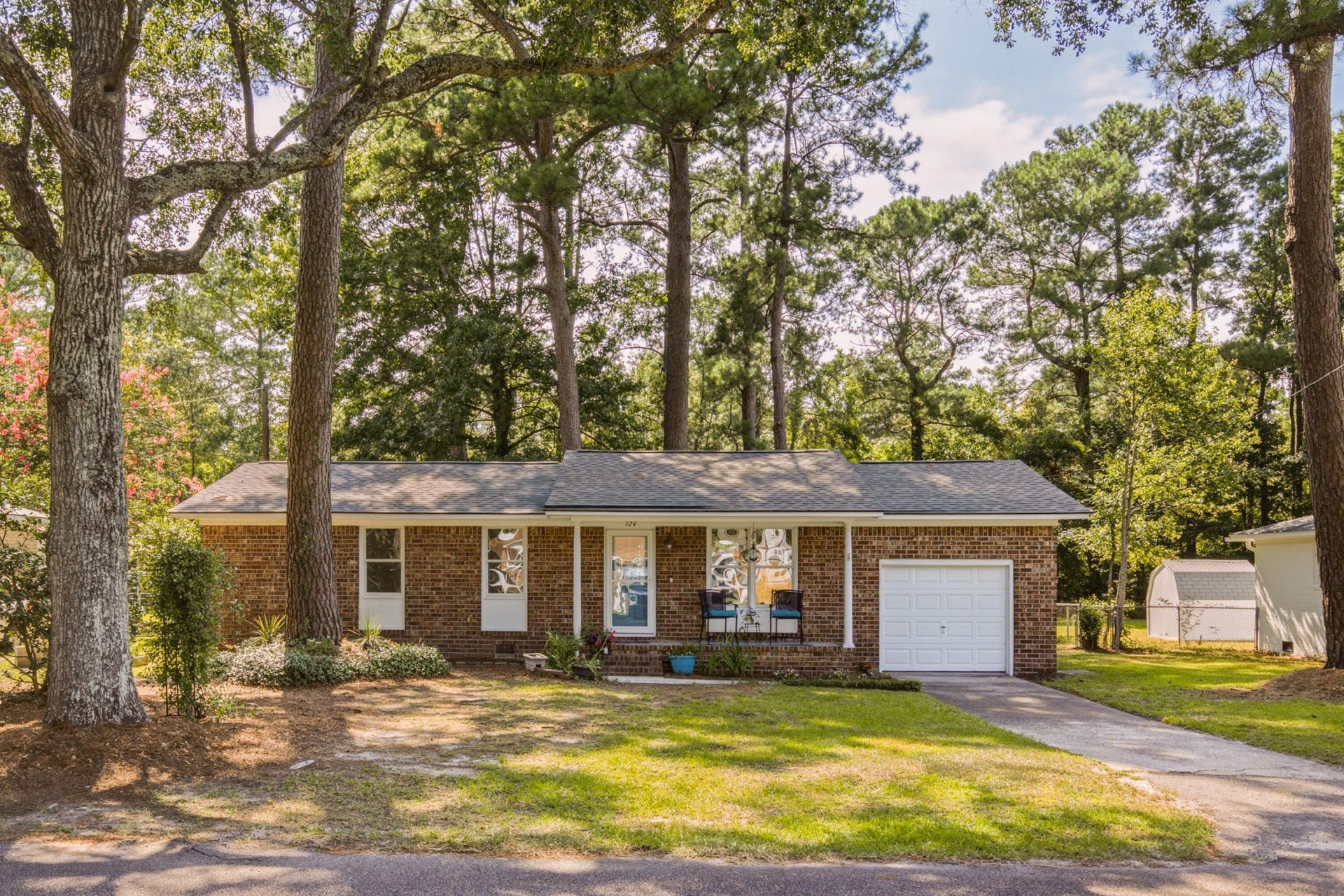 124 White Boulevard Photo 1