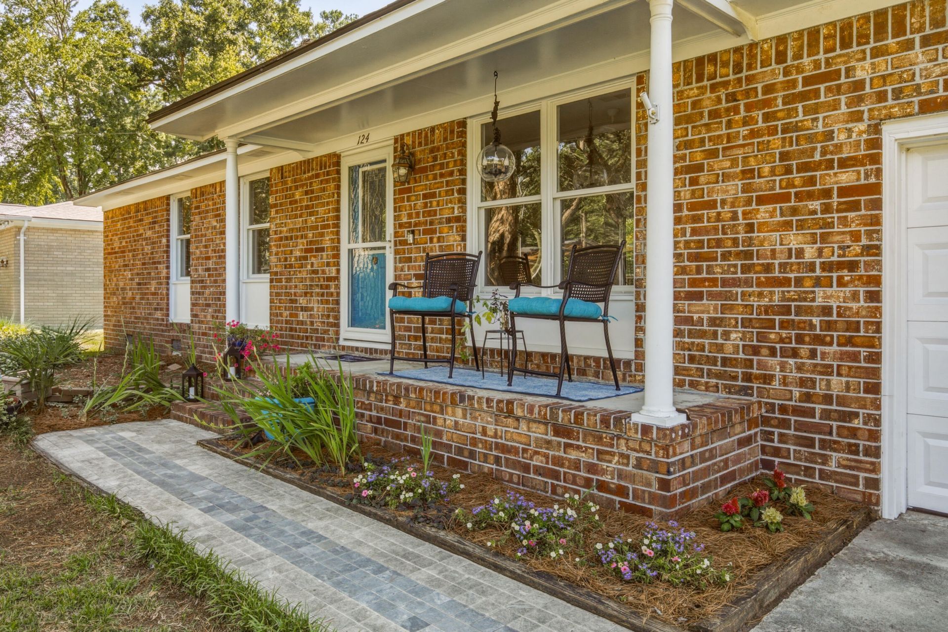 124 White Boulevard Photo 3
